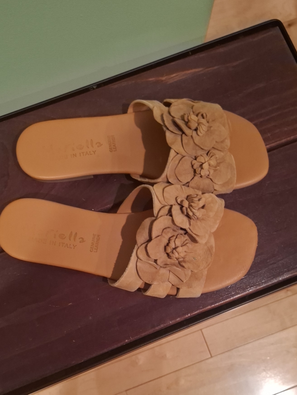 Floral Appliqué Slide Sandals in Tan